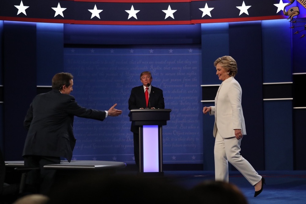 特朗普|川普最新采访大翻车！和全美最犀利记者当场撕X，全程被怼疯