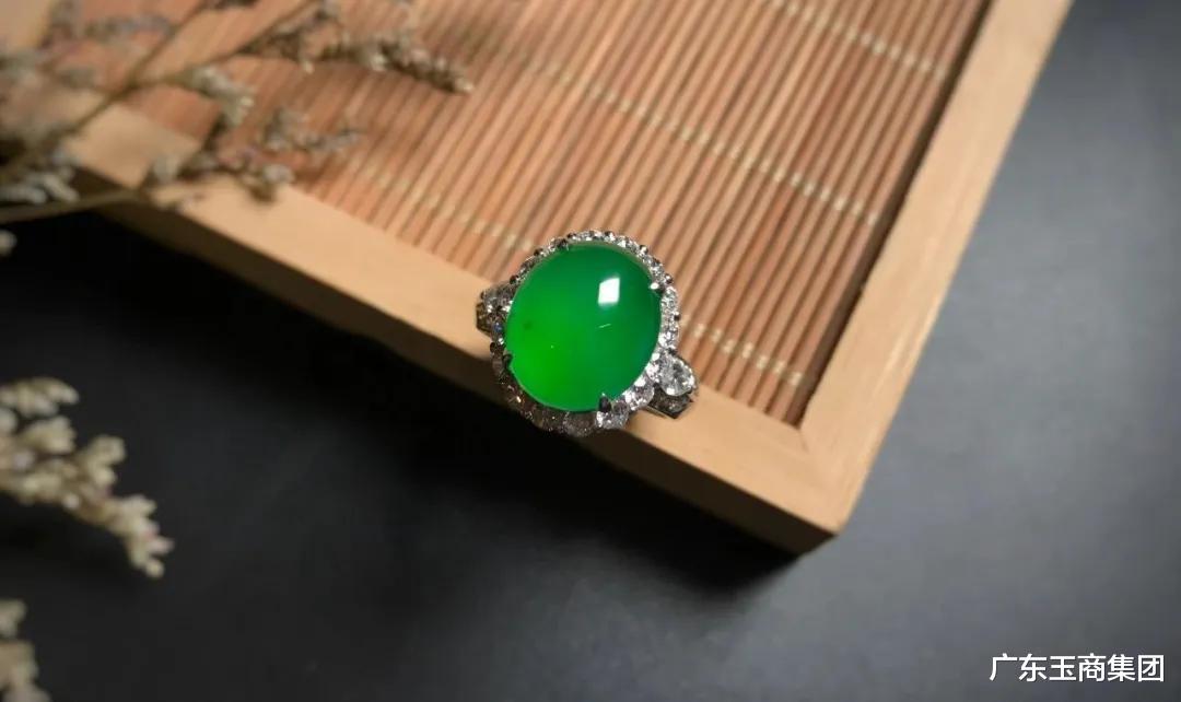 |翡翠魅力无处不在，该如何学会取舍？