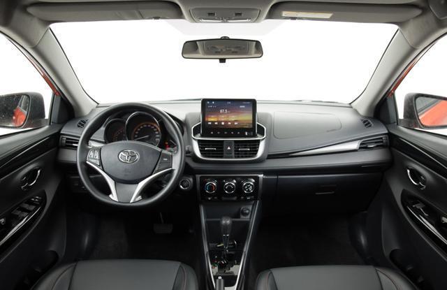 本田飞度|手握10万，开完本田飞度，再换到丰田致炫X，内行人：差距明显！