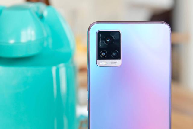 vivo|vivo联合央视新闻,用自拍轻薄旗舰S7分享年轻人的故事