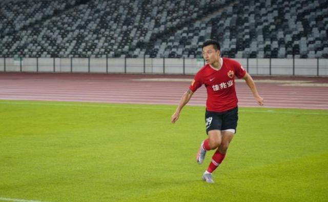【中超】3-0！中超新军踢疯了：6分钟内连进2球，20岁留洋新星轰世界波