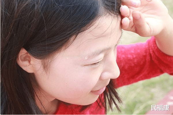 更年期|为啥女人进入更年期后,都会变“丑”?教你三招,或能重返年轻