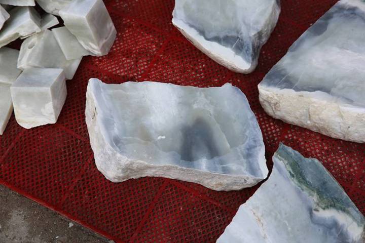 |和田玉的冒牌货都有哪些？为什么就算是假的也还能一直存在？