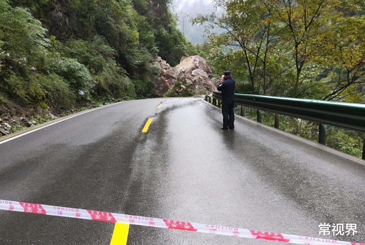 上海市|湖北兴山山体突然发生塌方事件，两名村民冒死示警，成功解救五辆汽车！