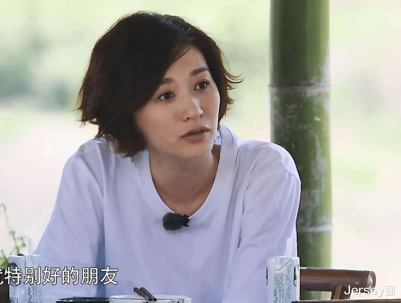 「李小冉」44岁林心如撞上44岁李小冉，明明是同龄人，却被完美KO