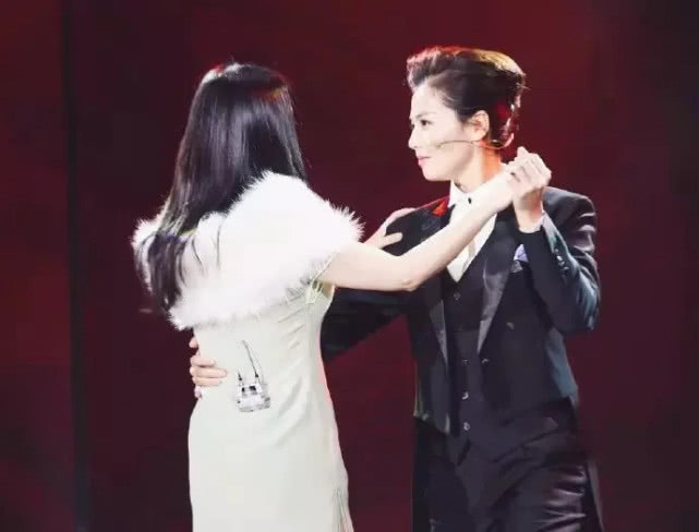 『迪丽热巴』迪丽热巴，你怎么这么油腻？