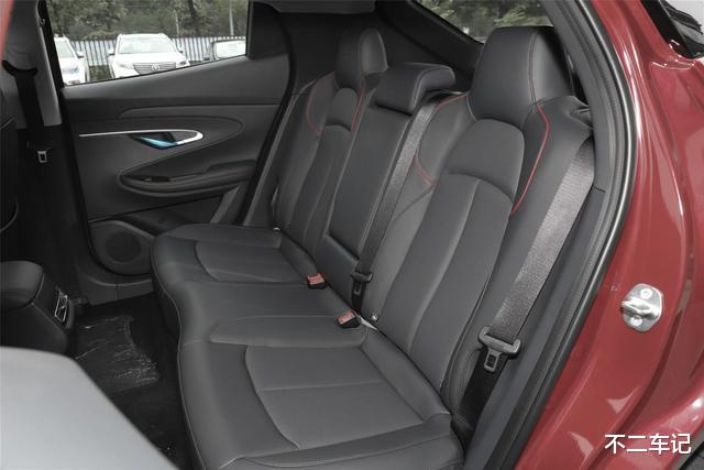 长安汽车|长安UNI-T为何能占据紧凑型SUV半壁江山？除颜值外，它还有啥过人之处