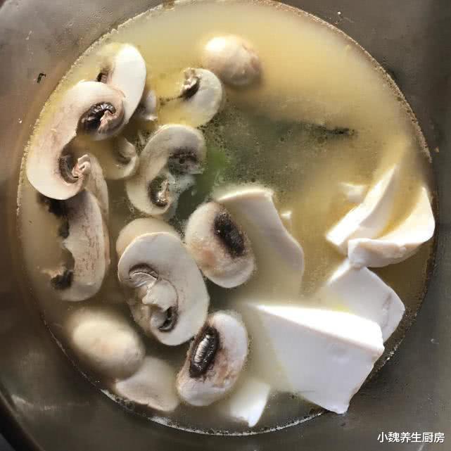 墨鱼|它是天然的“补钙库”,豆腐和此物一起炖,补钙质,孩子长个头