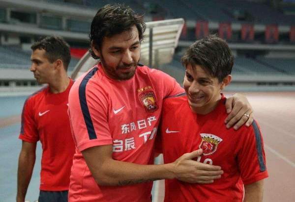 里卡多·高拉特■足协考虑归化吗？高拉特若无缘国足，最佳替身浮现！他获赞加强版孔卡