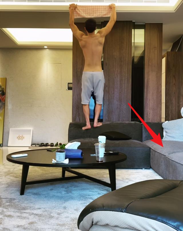 赖弘国|阿娇前夫赖弘国健身尺度辣眼，裤子快脱落被嘲故意博眼球