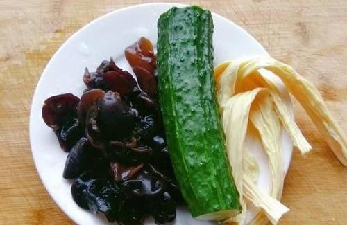 黄体酮|它是“天然黄体酮”,女性常吃,皮肤像剥壳的鸡蛋,40岁都不显老