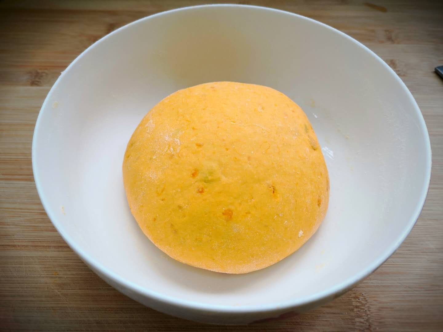 [南瓜]春天，多给孩子吃这小饼，咬一口满是料，我家一周做5回，太香了！