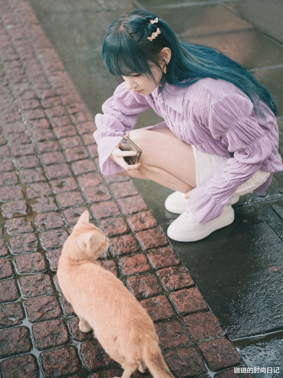 「程潇」“二次元少女”程潇,孔雀蓝发色“打破次元壁”,还有经典齐刘海