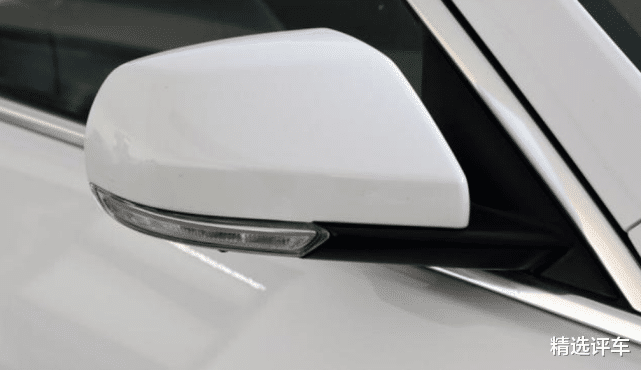 「SUV」19万的豪华C级，不香？凯迪拉克“清仓价”走量，开它不屑雅阁
