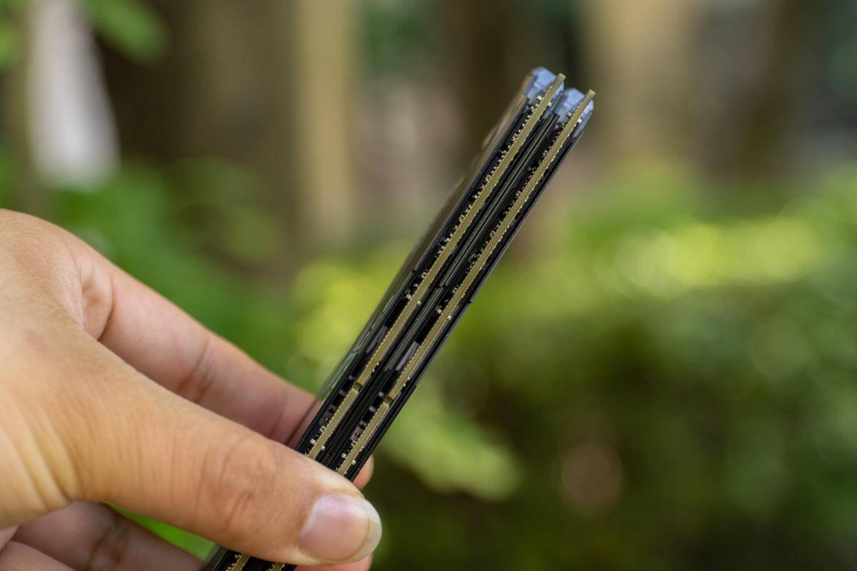 |步入32GB时代，十铨 3600 16GBx2套条开箱