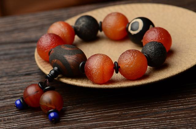 新疆维吾尔自治区|我们不光有和田玉，这10种“石头”，也有收藏价值