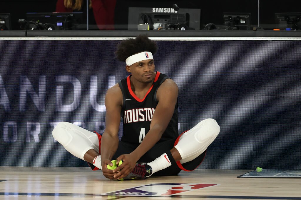 豪斯|豪斯事件实锤!德帅表示失望,沃格尔希望湖人引以为戒,隆多谈到哈登!