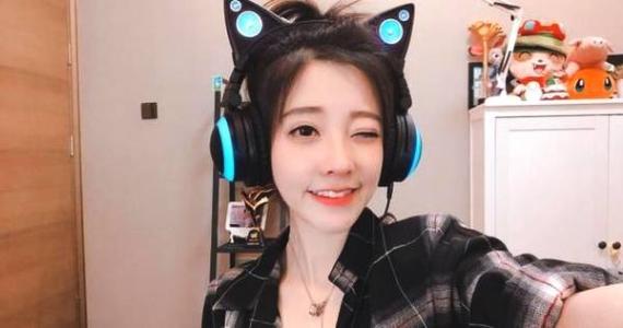 冯提莫：冯提莫新歌冲榜，人气十足，不愧为新一代甜歌女王