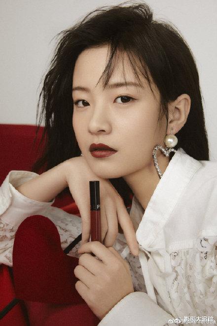 张若昀▲张若昀新剧《雪中悍刀行》开机，女主是00后的她，网友：叔侄配？