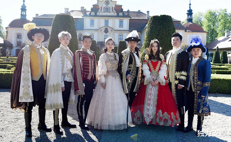 奔跑吧兄弟：火了就包袱变重玩不开？《奔跑吧》最新泥潭大战遭全网吐槽：太干净了！