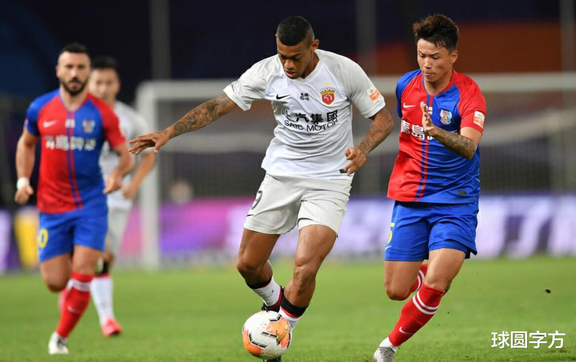 上海上港|红牌+两点球，中超爆大冷门！黄海1-1平上港，吴金贵打脸马钦