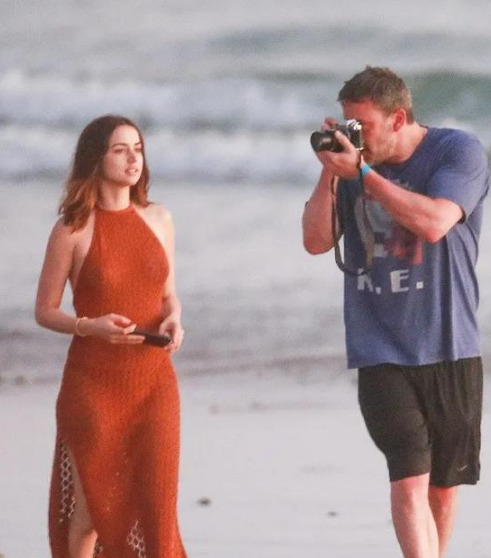 邦女郎■\新任邦女郎太A了，收割无数顶级男神，她的美有致命吸引力\