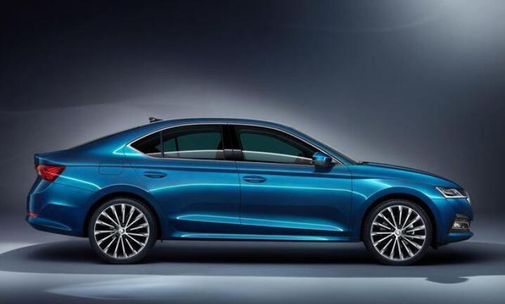 @公认的“家轿之王”!满油1330KM,每公里2毛钱,关键想开坏都难