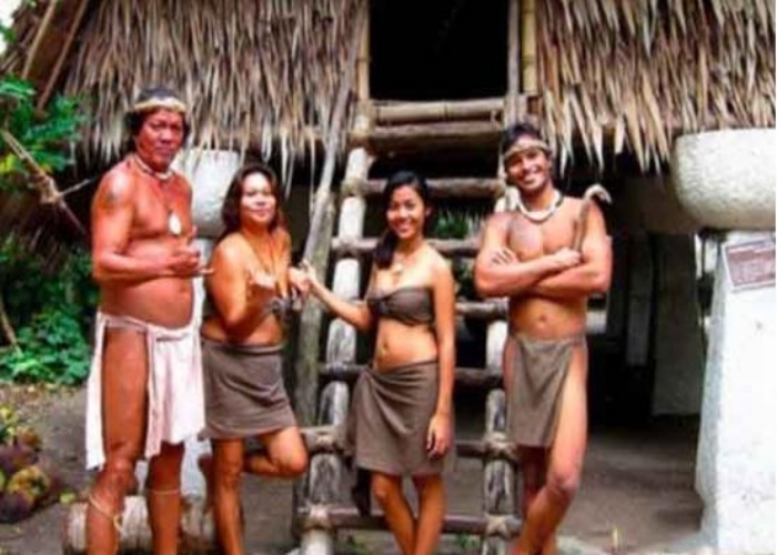 『美国』美国最“开放”原始部落，美女游客大胆尝试，过后感觉“很吃亏”