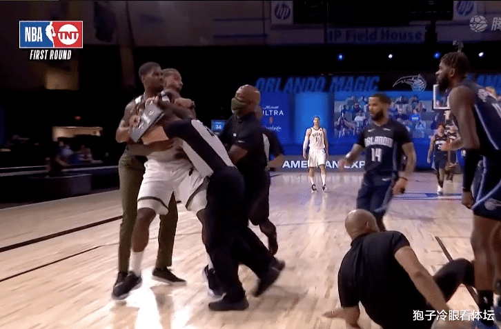 季后赛|双双驱逐出场!季后赛最火爆冲突:揪领口+挥铁拳 火箭旧将太横了