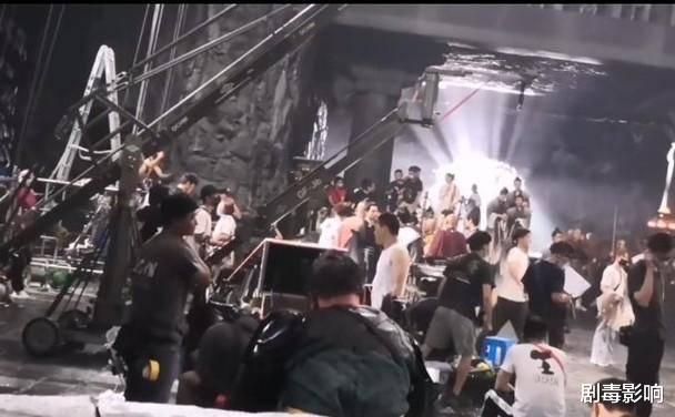 林峰：港媒曝林峯被樊少皇打伤停工，导演王晶随后否认：他是累了才休息