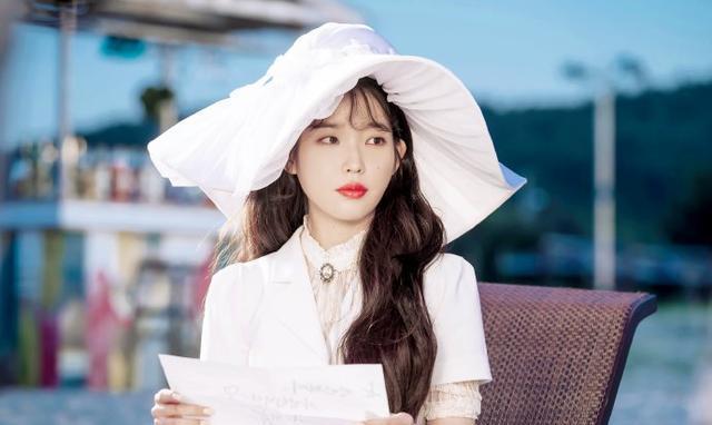 『iu』期待IU5.6单曲eight~期待合作，榜单预定，好奇柾国会见到IU吗~