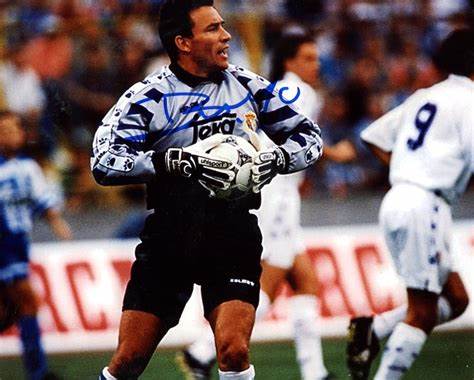 「皇家马德里」回顾皇马队史上25个球衣号码的最佳球员