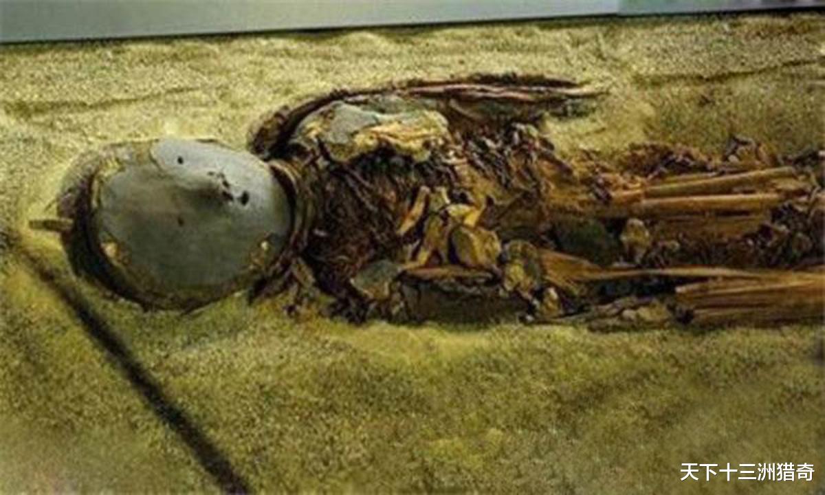干尸|西伯利亚冻土干尸，面颊覆盖铜面罩，有的只剩头颅，毛发保存完好