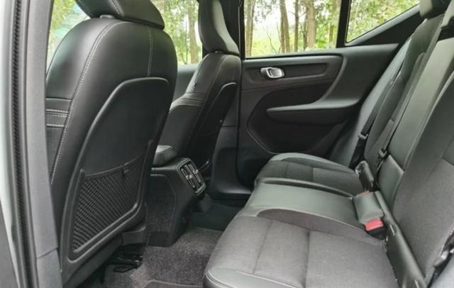 凯迪拉克|沃尔沃XC40和凯迪拉克XT4价格相仿,家用买哪个更合适?