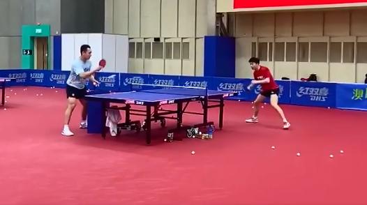 马龙：4-0林高远、4-1梁靖崑！马龙仍疯狂训练，球迷的焦点一半在他对面