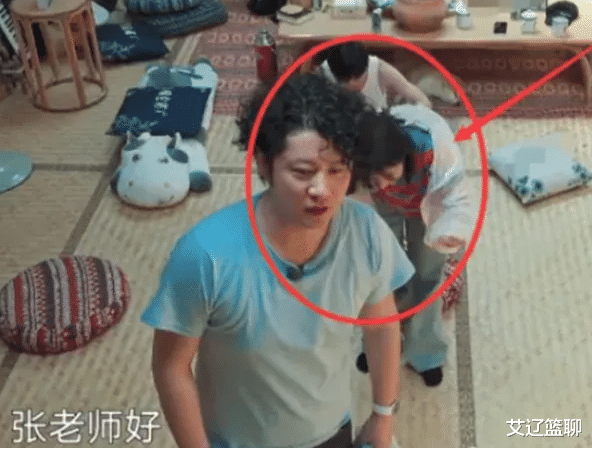 张子枫|向往4：高考生张子枫碰到大学老师，下意识动作，学生党：很真实