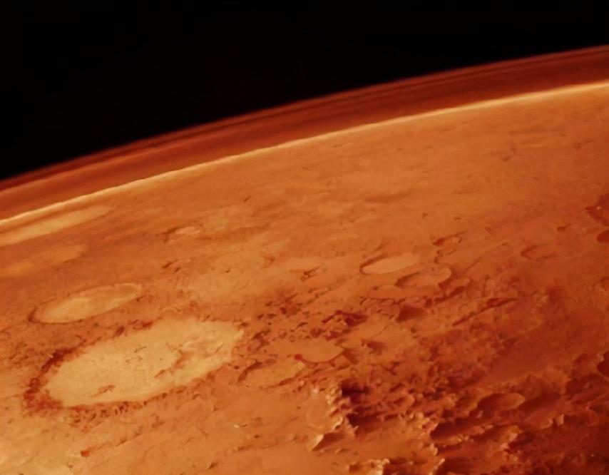 火星|“好奇号”传回火星照片，人们发现了“蜥蜴”，火星真有生物？