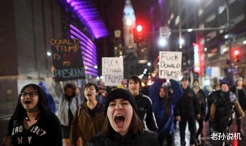 马克·扎克伯格|员工删Facebook上热搜：扎克伯格人设崩塌，中美企业差距