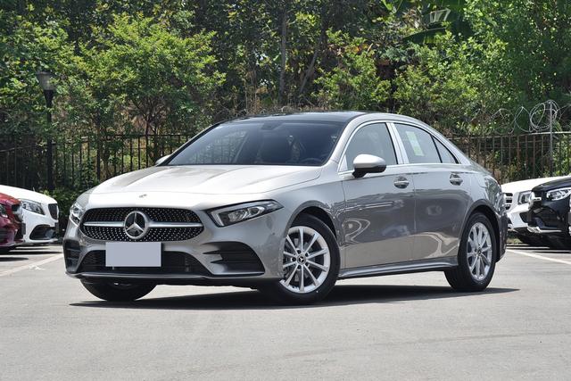 「奔驰A级」奔驰A级价格“触底”,A180L降至14万多,赶紧抄底