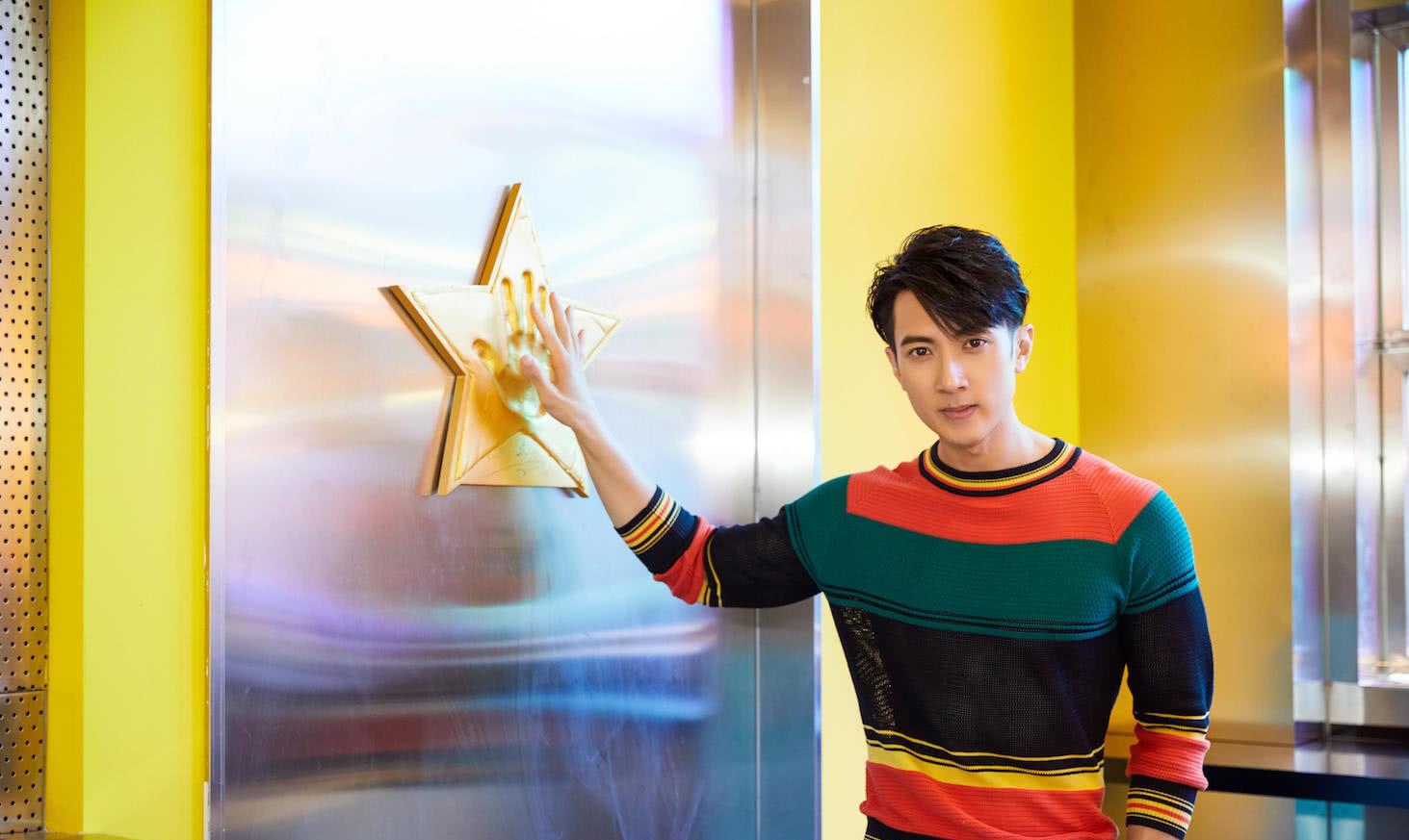 吴尊：吴尊老婆真容，素颜上镜不比明星差，一个操作看出她很爱吴尊