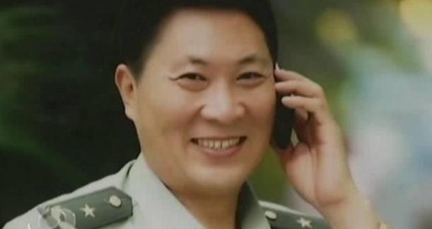 陈蝶衣|他冒充将军行骗15年，被抓时才反应过来：自己并非少将