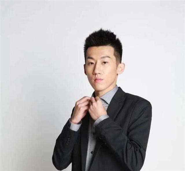 臆说古史|富二代的“坠落”：女友跑路，父母坐牢，26岁的丁伟如今这样生存