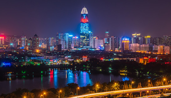 城市情报社 打造强省会！济南2020年GDP预计超1万亿，城区人口超越青岛