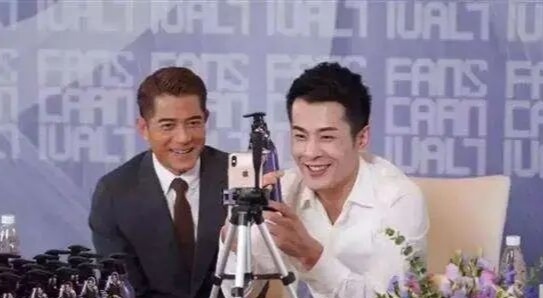 ▲辛巴被快手封杀,我们该如何看待这个为疫情捐款1.5个亿的年轻人