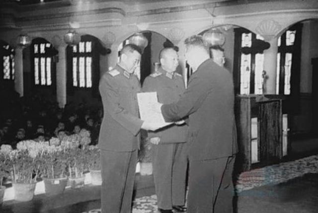 革命|十大元帅里，为什么主席只愿称呼这三位元帅