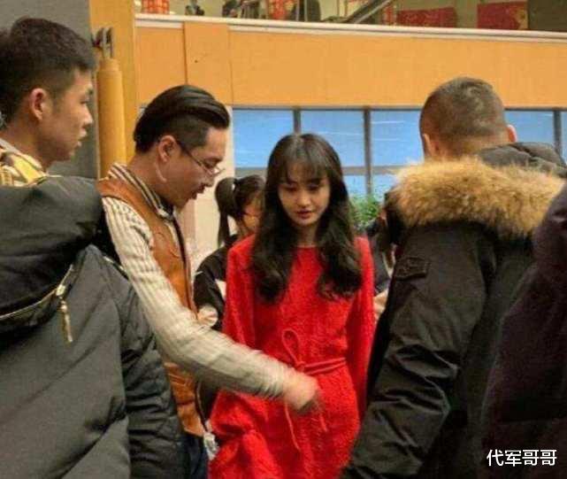 张恒|郑爽代孕风波后首次露面，录制退圈声明，这次真的要凉凉了