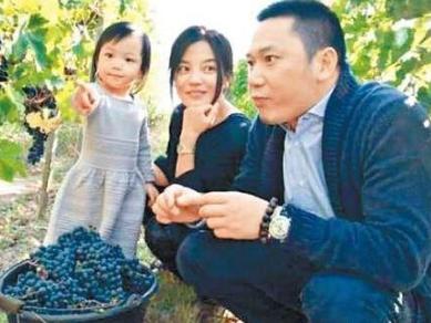 赵薇▲赵薇：抛弃同床三年身价120亿小伙，为何嫁二婚带娃的黄有龙？