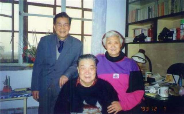 黄宗英|与原配携手52年,80岁另娶女演员,去世前留遗嘱:与原配合葬大海
