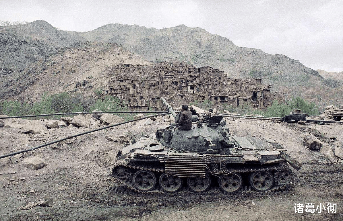t-90|加勒万河谷传来坏消息，6辆T90坦克被大水围困，开战就是活靶子