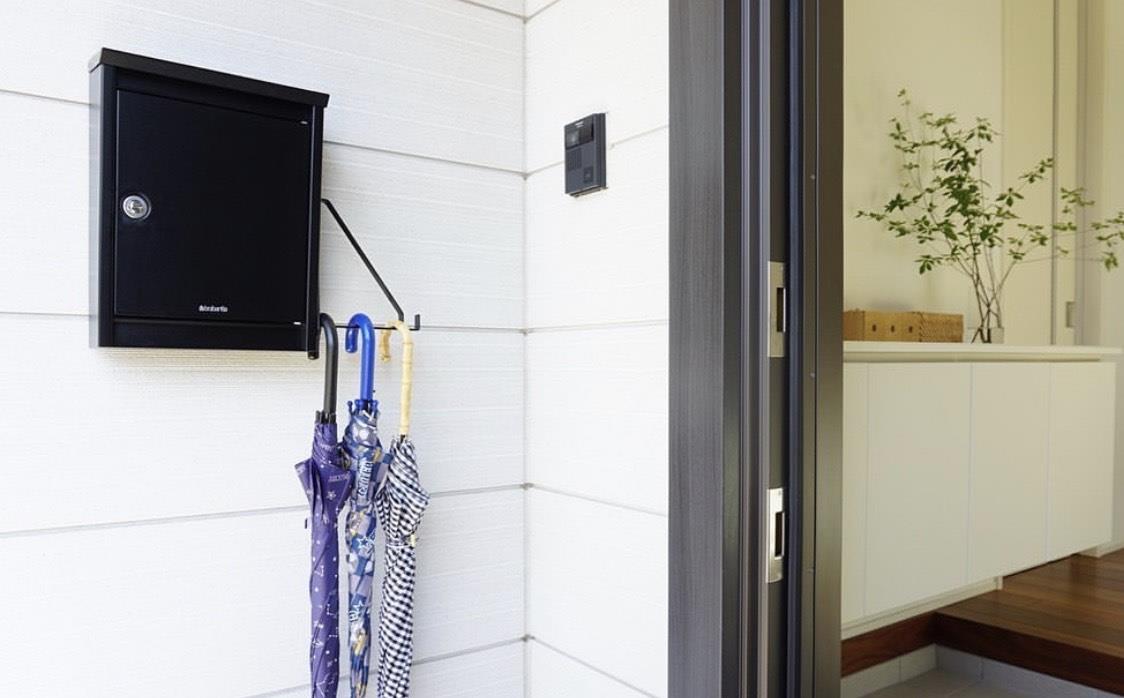 |她坚持一天一清理，扔掉冗杂的物品，全屋焕然一新，清爽且治愈！